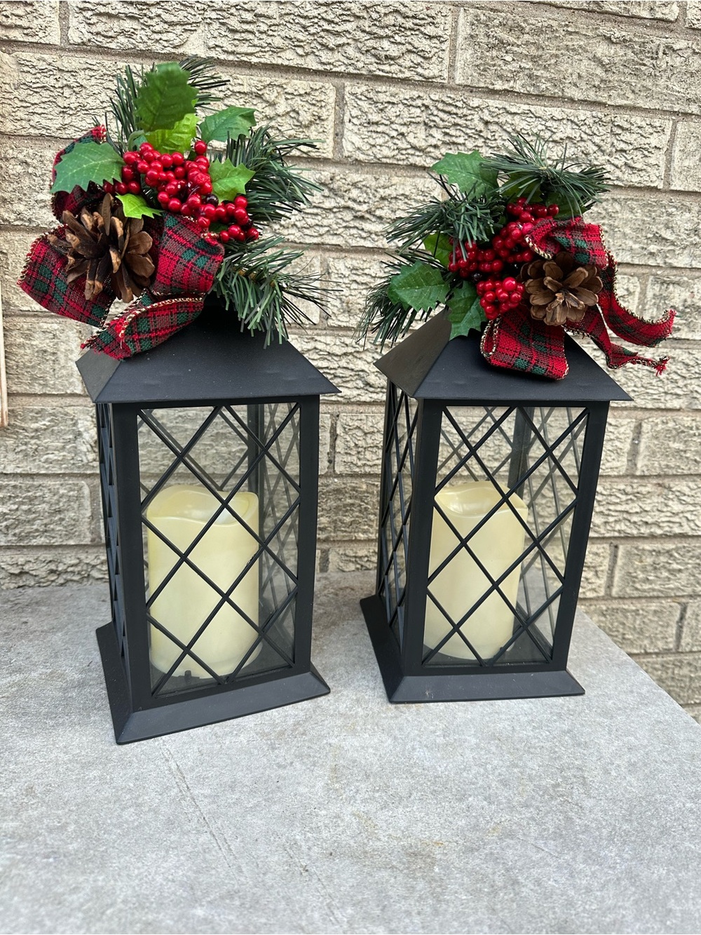 Home Accents Holiday Pair 13" LED Lanterns W/ Removable Trim Indoor/Outdoor Use